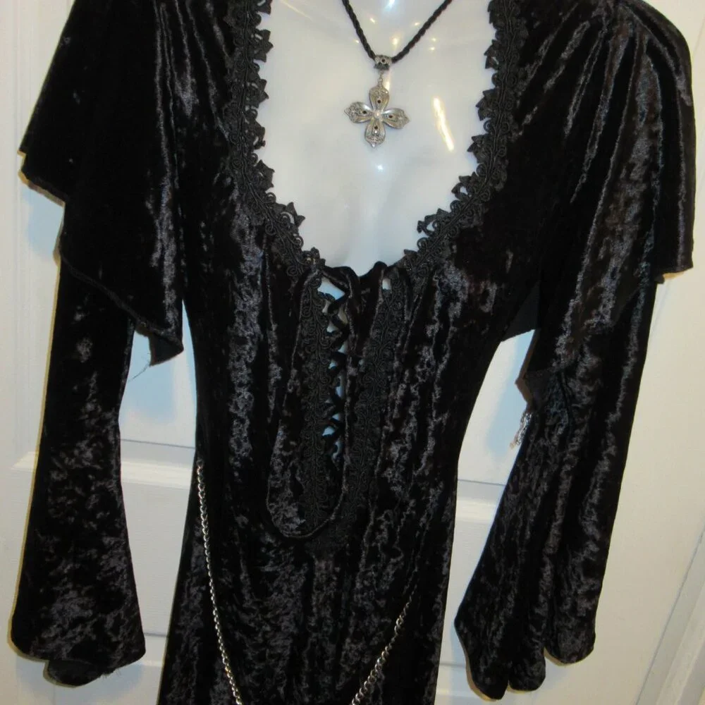 Vintage Crushed Velvet Goth Gown Bell Sleeves Dramatic Cross Chain Small EUC - Picture 15 of 15